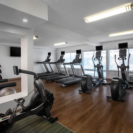 Holiday Inn Express Charleston-Civic Center By Ihg Bagian luar foto