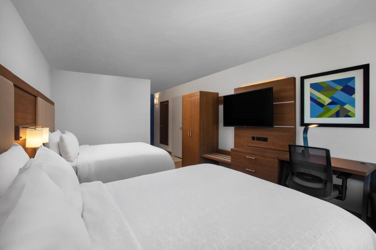 Holiday Inn Express Charleston-Civic Center By Ihg Bagian luar foto