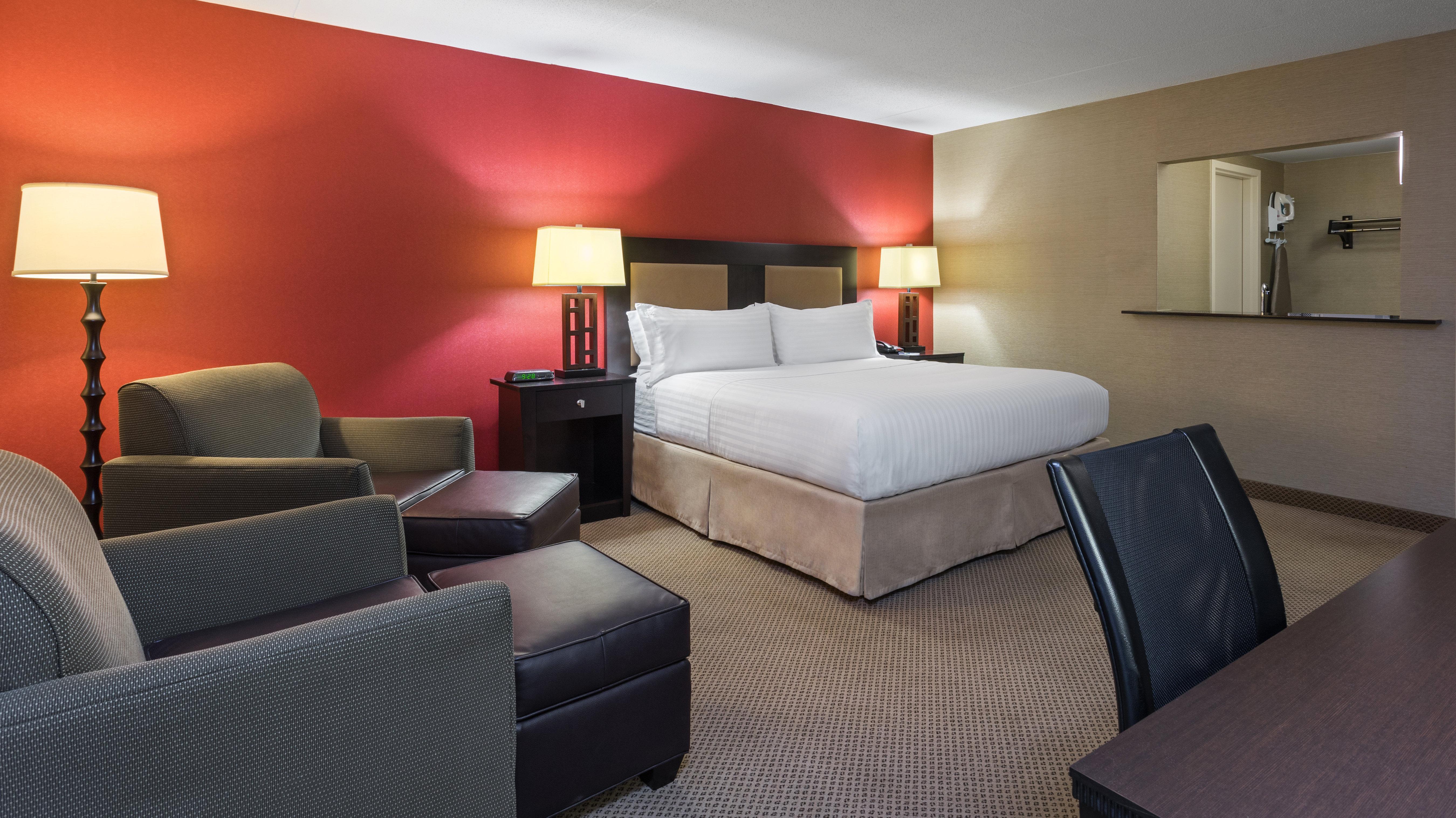 Holiday Inn Express Charleston-Civic Center By Ihg Bagian luar foto