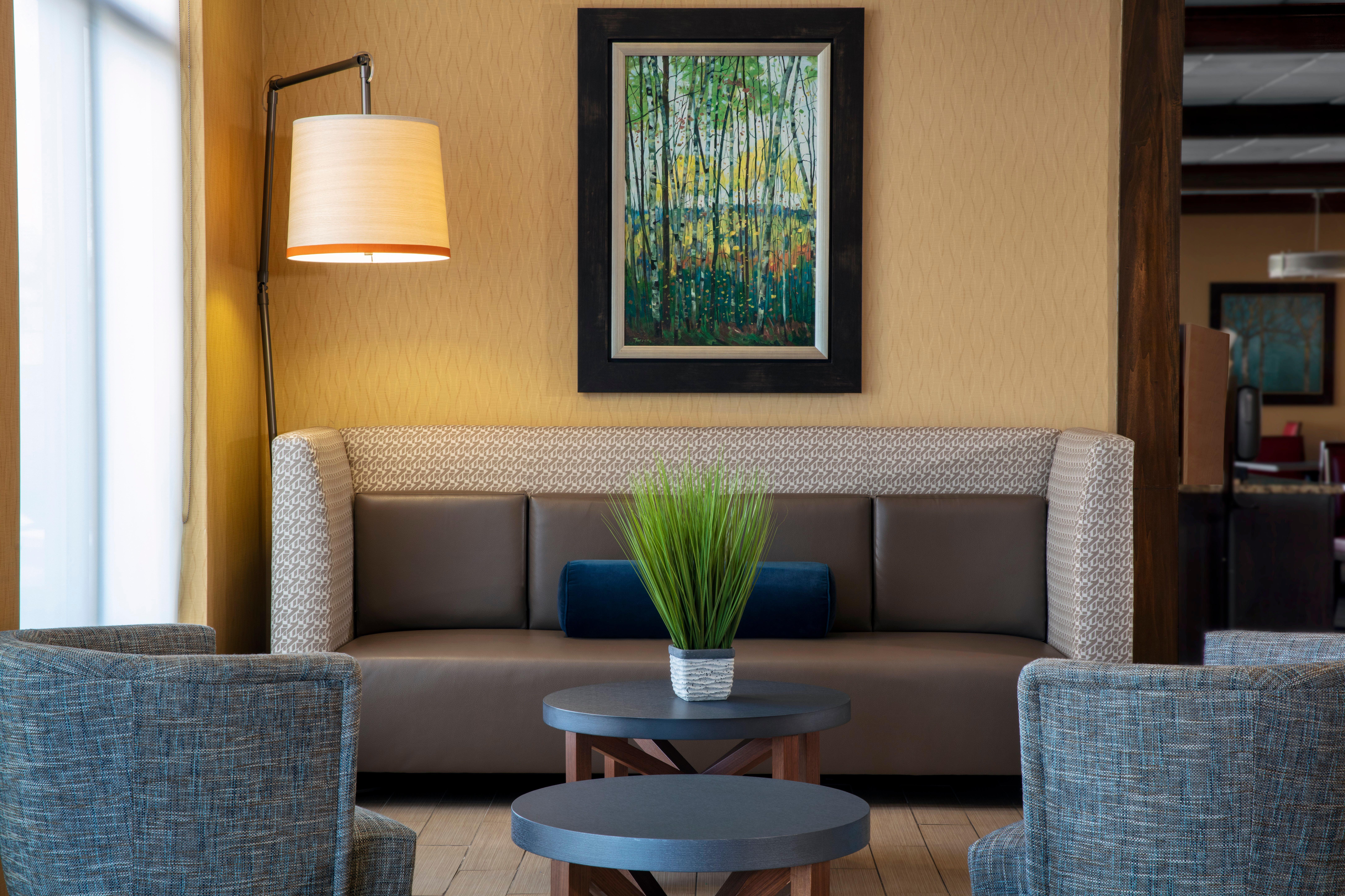Holiday Inn Express Charleston-Civic Center By Ihg Bagian luar foto